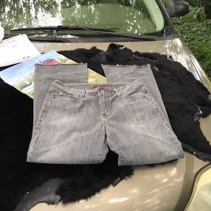 Eddie Bauer Gray Denim Classic Fit Specially Dyed Jeans Frayed Hem Cutoffs 6R 6